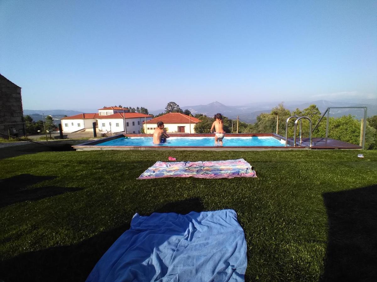 Guesthouse Casa Das Abegoarias Celorico De Basto Luaran gambar