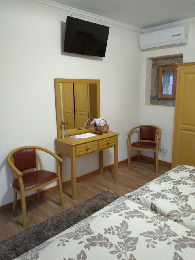 Guesthouse Casa Das Abegoarias Celorico De Basto Luaran gambar