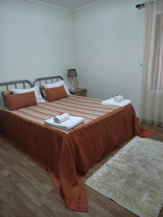 Guesthouse Casa Das Abegoarias Celorico De Basto Luaran gambar