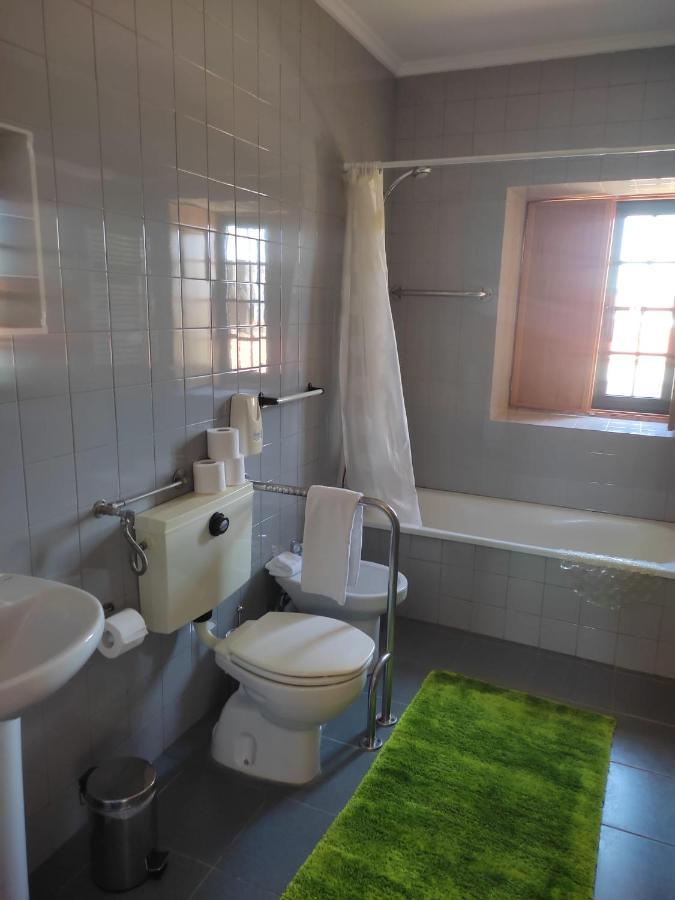 Guesthouse Casa Das Abegoarias Celorico De Basto Luaran gambar