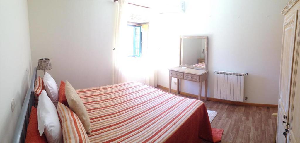 Guesthouse Casa Das Abegoarias Celorico De Basto Luaran gambar